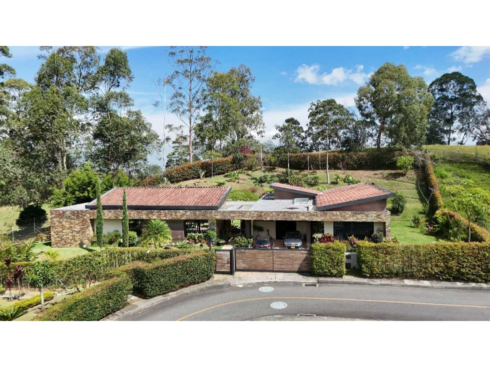 CASA DE UN NIVEL EN ENVIGADO ESCOBERO PARTE BAJA — foto 2