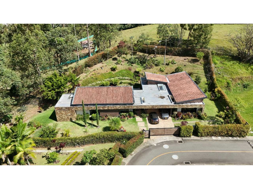 CASA DE UN NIVEL EN ENVIGADO ESCOBERO PARTE BAJA — foto 3