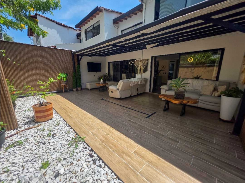 CASA REMODELADA - SECTOR LOS GONZÁLEZ EL POBLADO — foto 2