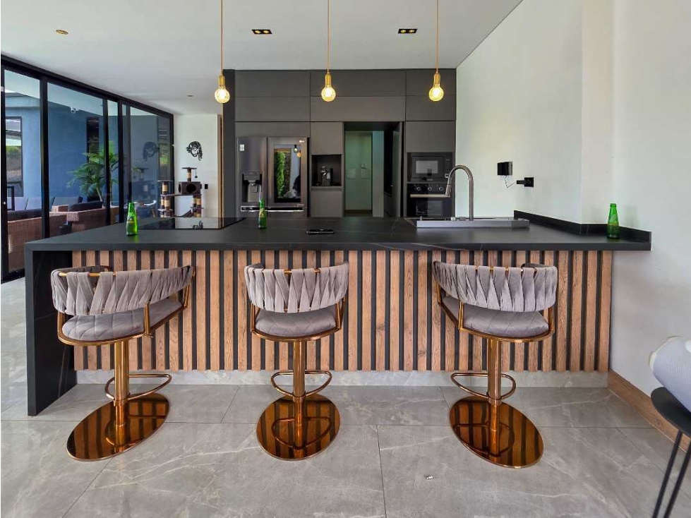 CASA MODERNA EN EL ALTO DE LAS PALMAS DESPUÉS PEAJE RETIRO — foto 4