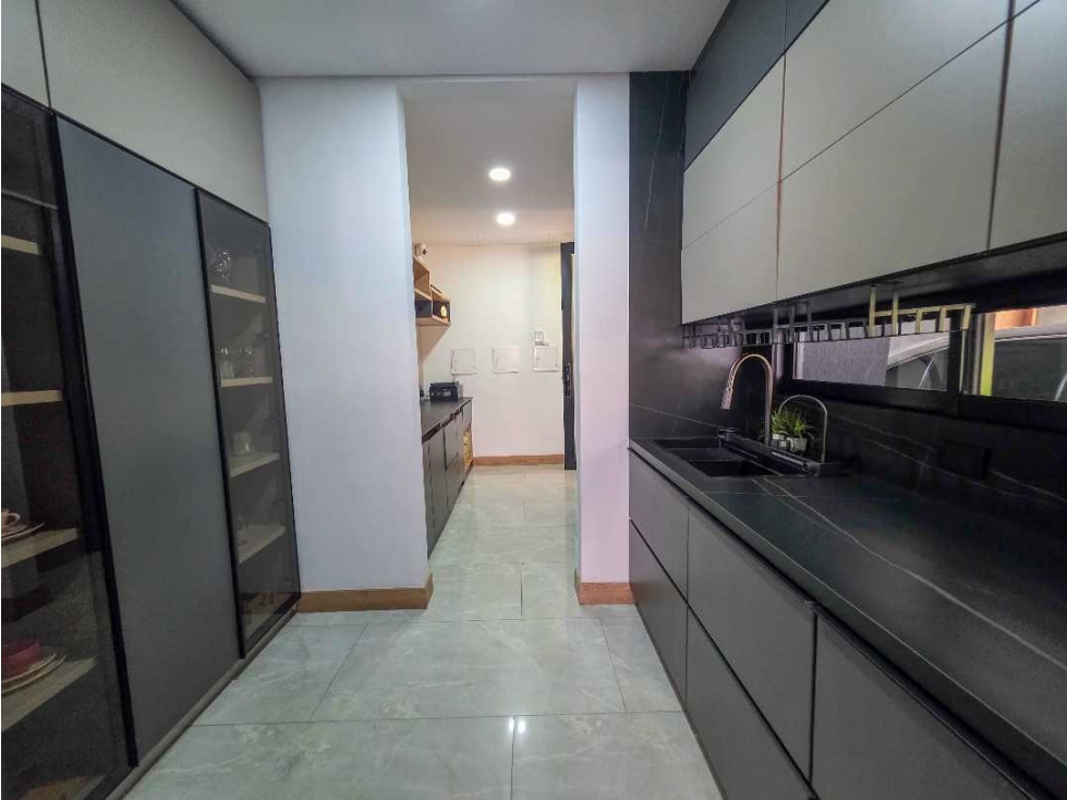 CASA MODERNA EN EL ALTO DE LAS PALMAS DESPUÉS PEAJE RETIRO — foto 5
