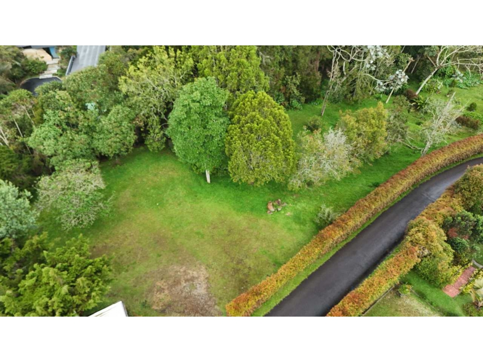 LOTE INDEPENDIENTE CON PORTON - ALTO DE LAS PALMAS — foto 3
