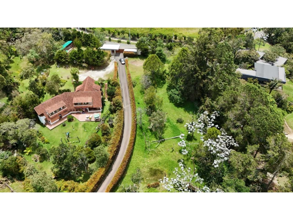 LOTE INDEPENDIENTE CON PORTON - ALTO DE LAS PALMAS — foto 4