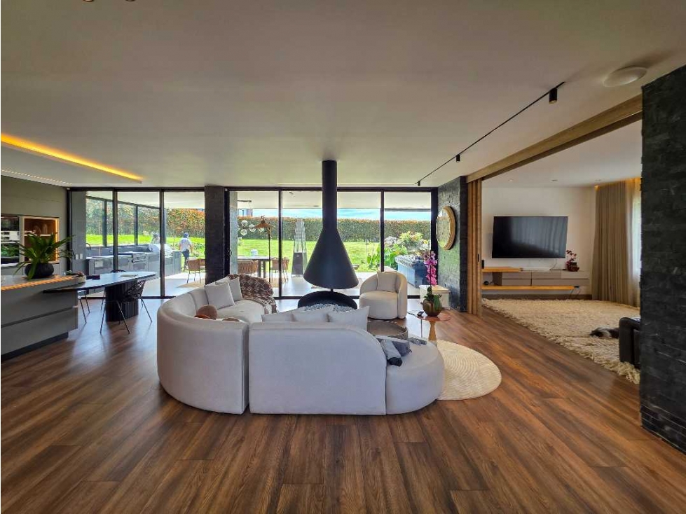 CASA MODERNA EN EL ALTO DE LAS PALMAS CERCA A INDIANA MALL — foto 4