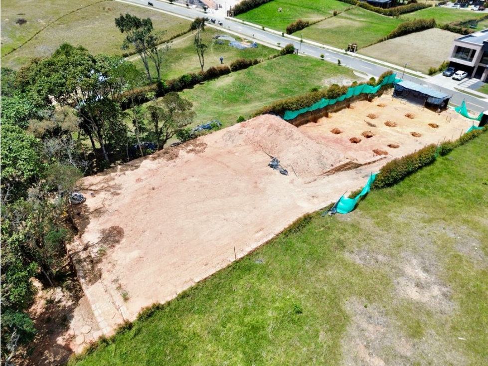 Lote en venta en unidad cerrada Alto de las Palmas — foto 4