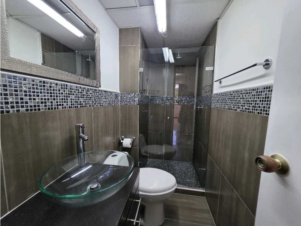 APARTAMENTO BIEN UBICADO PARA REMODELAR SECTOR CASTROPOL — foto 4