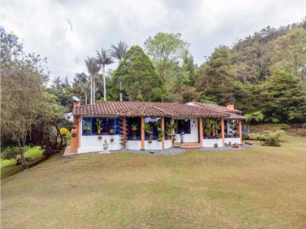 VENTA DE FINCA EN PARCELACIÓN EN EL RETIRO - 3