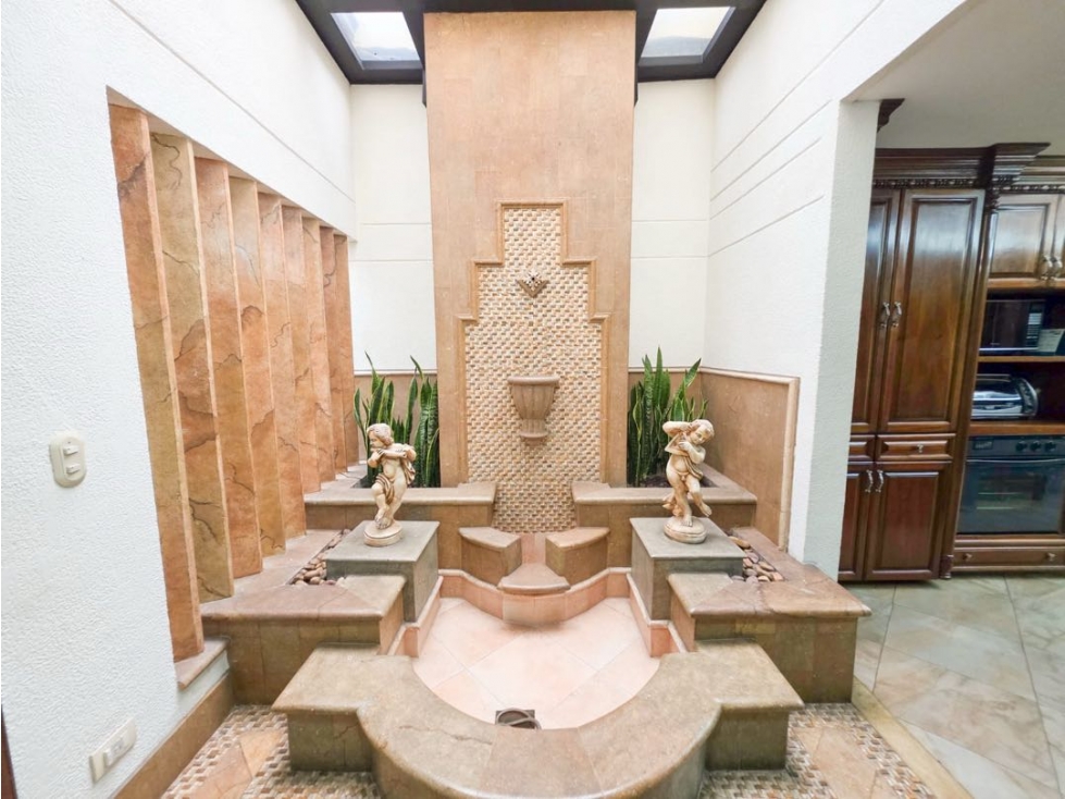 CASA ESTILO NEOCLASICO EL POBLADO — foto 5