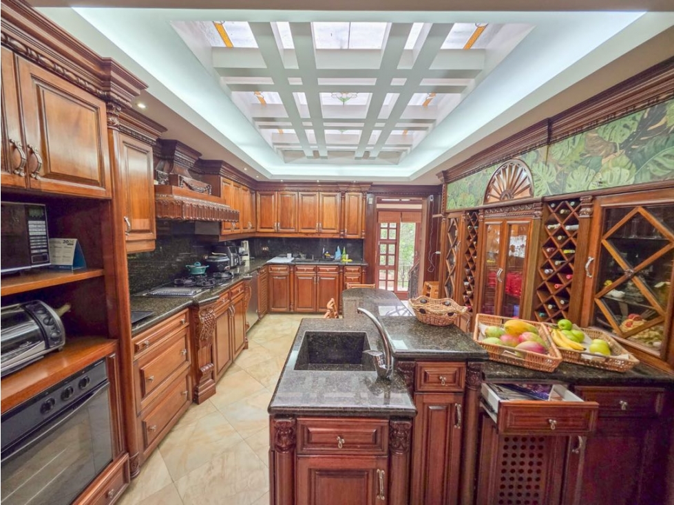 CASA ESTILO NEOCLASICO EL POBLADO — foto 6