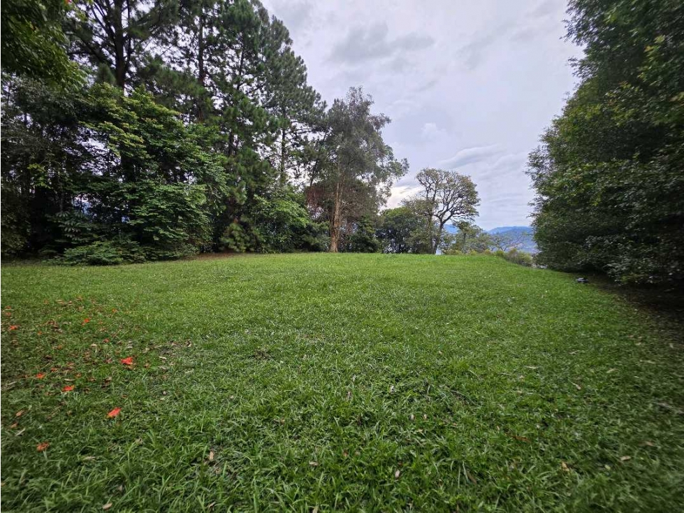 LOTE APROVECHABLE CON VISTA A LA CIUDAD EN ENVIGADO PARTE BAJA — foto 5