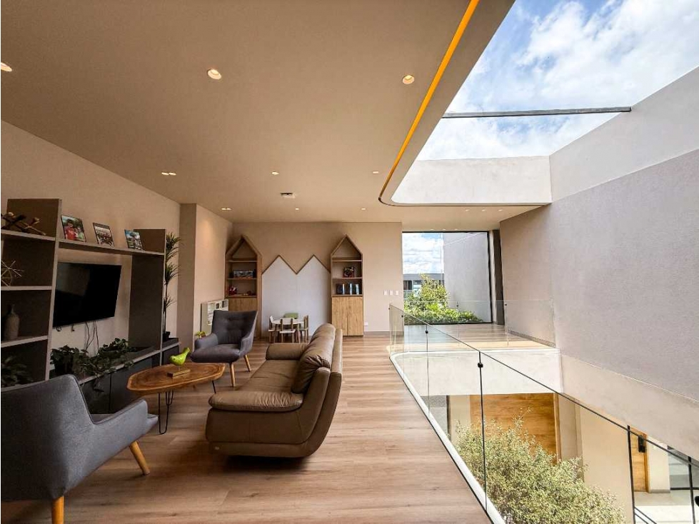 CASA MODERNA EN VENTA EN EL ALTO DE LAS PALMAS - 4