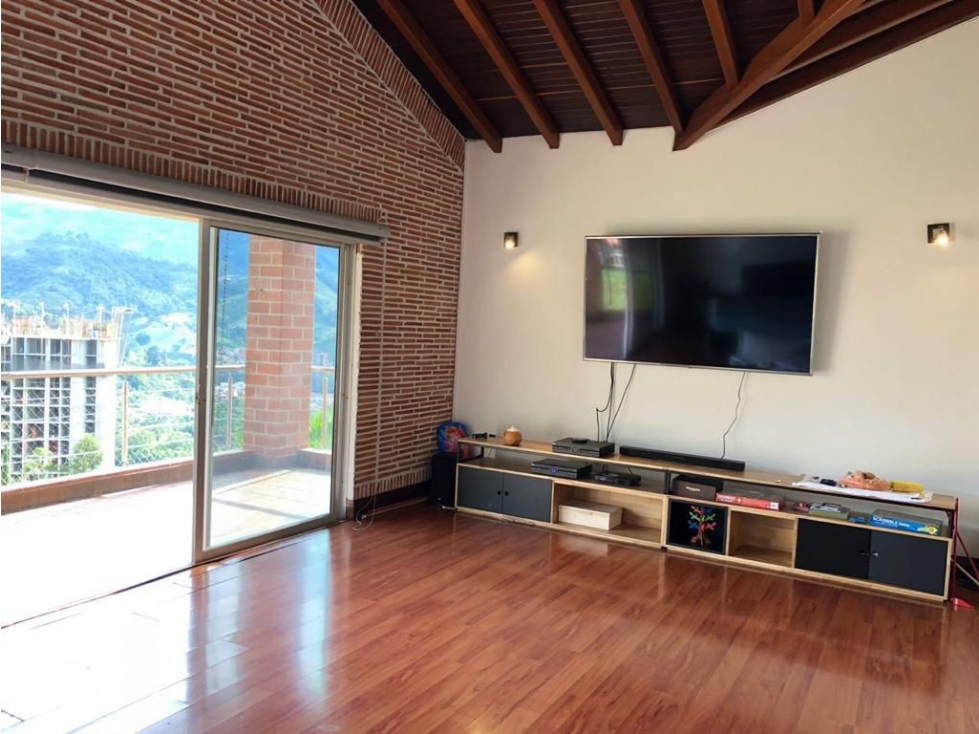 CASA 2 NIVELES EN SABANETA - AVES MARIA — foto 6