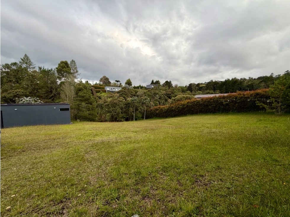 Lote independiente en venta Alto de Palmas — foto 3