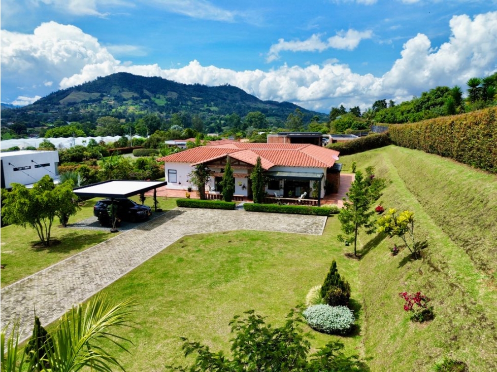 Casa campestre en venta La Ceja Antioquía - 2