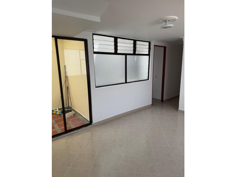 SE VENDE DUPLEX EN ENVIGADO SECTOR EL PORTAL - EDIFICIO — foto 6