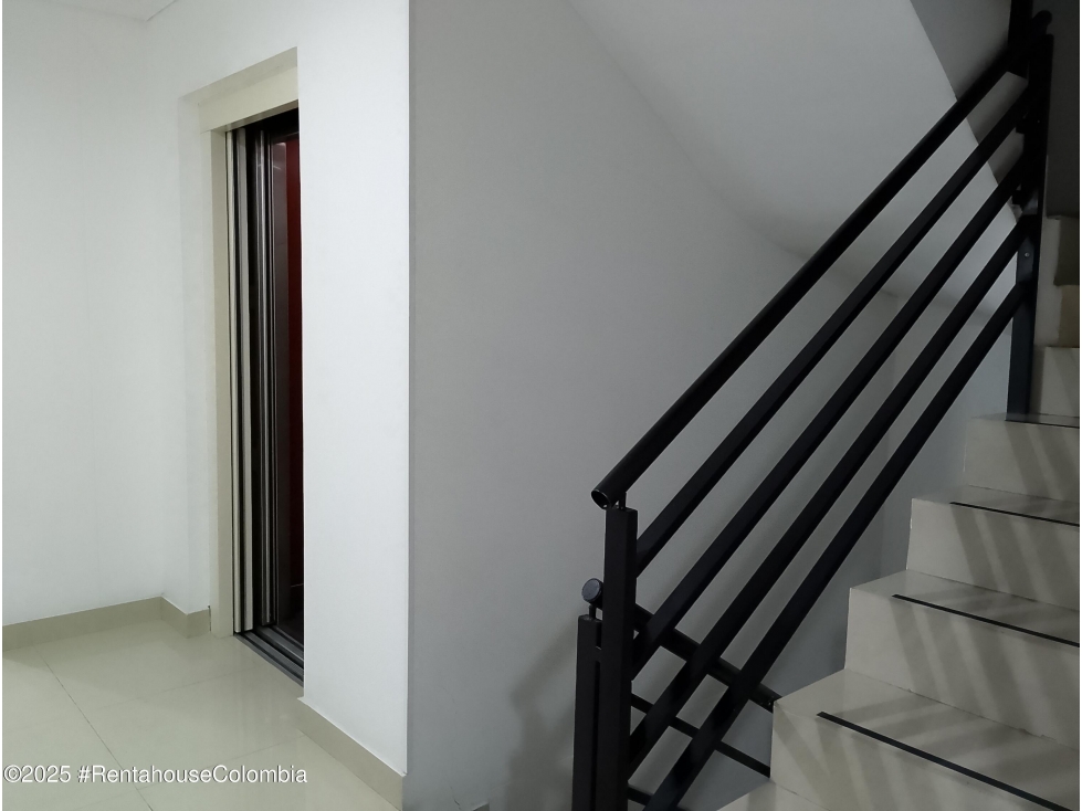 Apartamento en Bogota (Bogota D.C.) RAH CO: 26-947 — foto 2