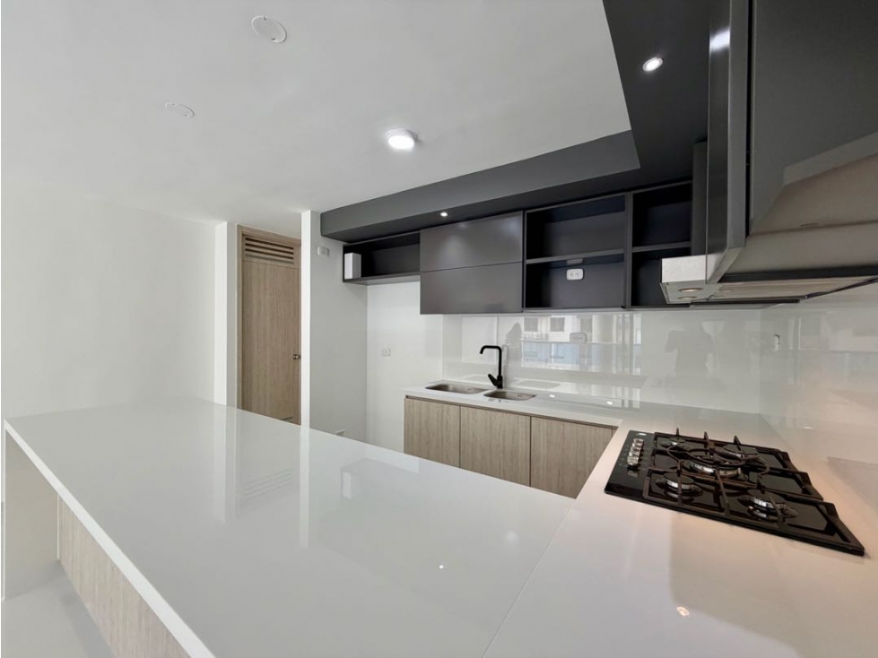 VENTA DE APARTAMENTO - LAGO ALTO — foto 2