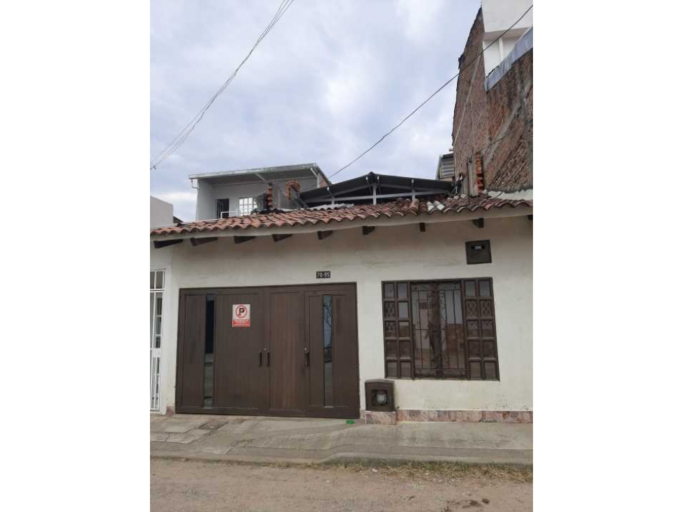 VENDO/PERMUTO CASA BUENOS AIRES LJ 7026655