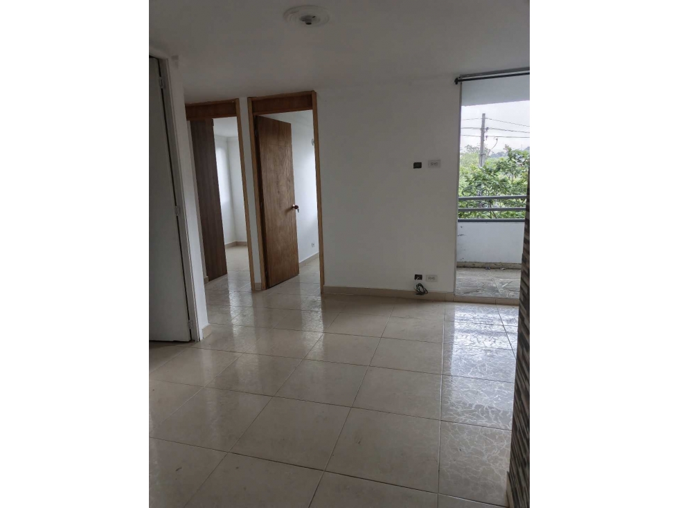 Venta Apartamento piso bajo frente estación metro madera — foto 3