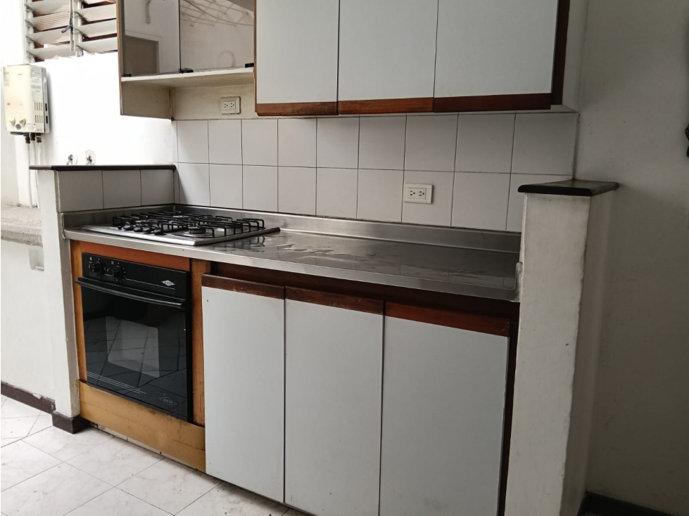 Venta Casa Unifamiliar para REMODELAR en Belén La Palma. Medellin