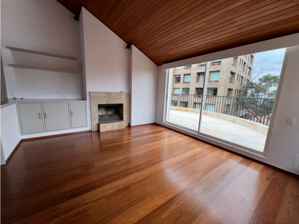 SE ARRIENDA APARTAMENTO EN LOS ROSALES 228m2 + TERRAZA 100m2 — foto 2