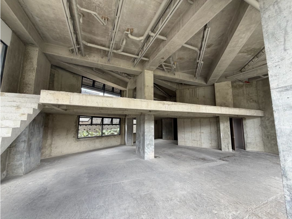Local para ARRIENDO O VENTA en la 100 — foto 6