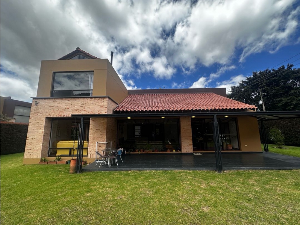 Casa rodeada de naturaleza en conjunto cerrado en Chía. — foto 4