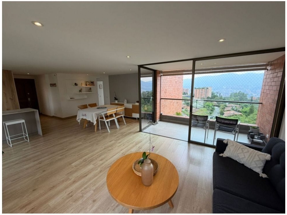 Apartamento en venta El Poblado Transversal superior - Remodelado