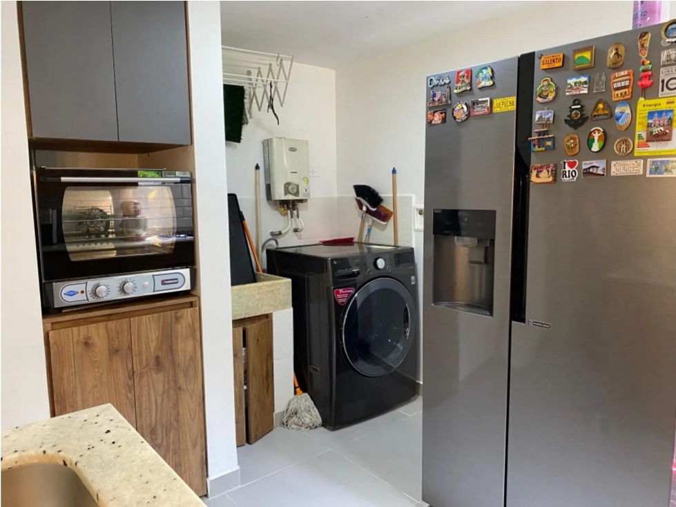 Venta apartamento El Poblado Loma del Indio - Remodelado — foto 2