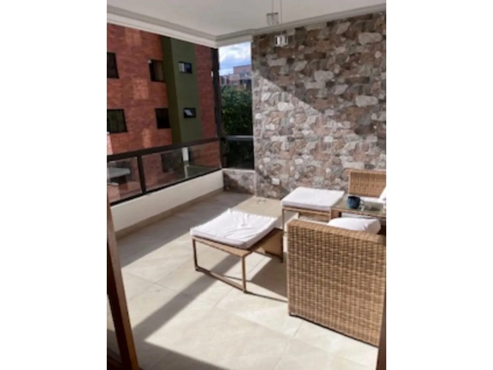 Venta apartamento remodealdo El Poblado - Milla de Oro — foto 2