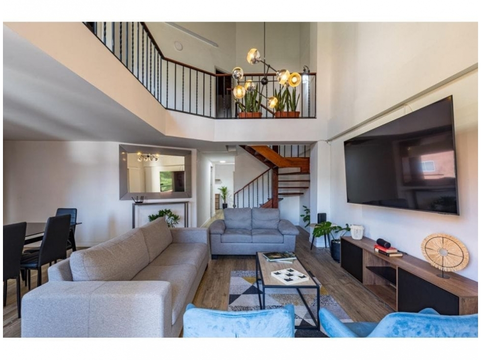 Venta penthouse duplex Laureles amoblado - Reformado — foto 2