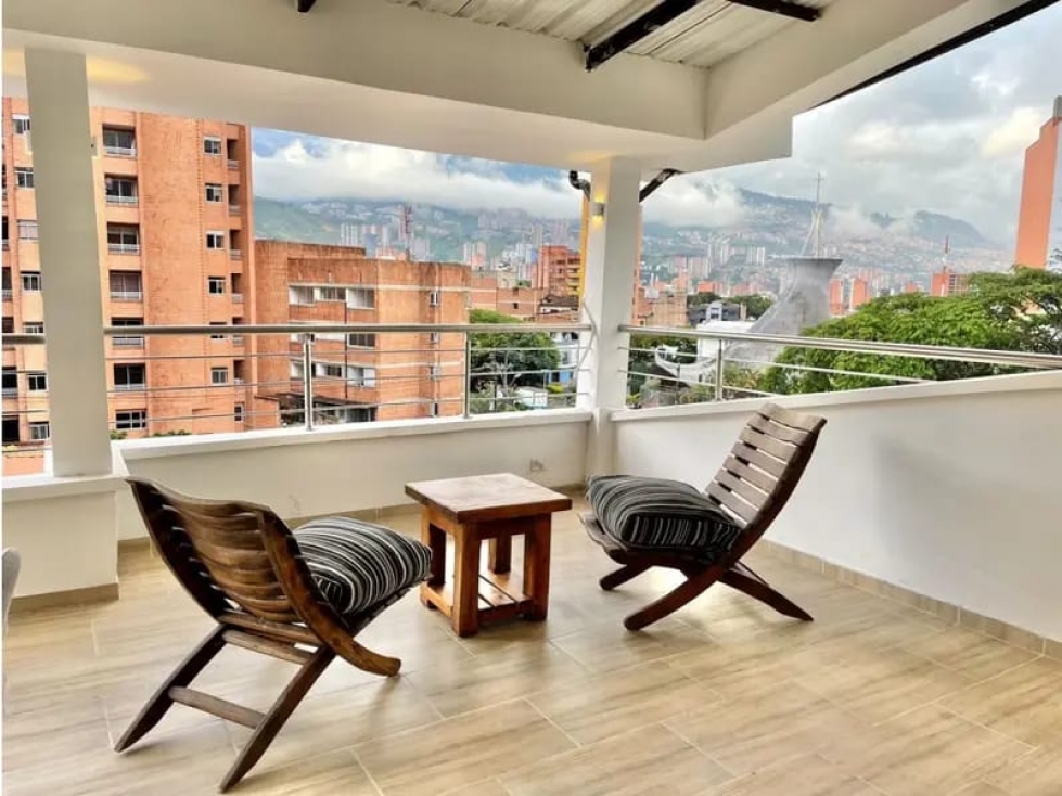 Venta penthouse duplex Laureles segundo parque - Renovado — foto 2