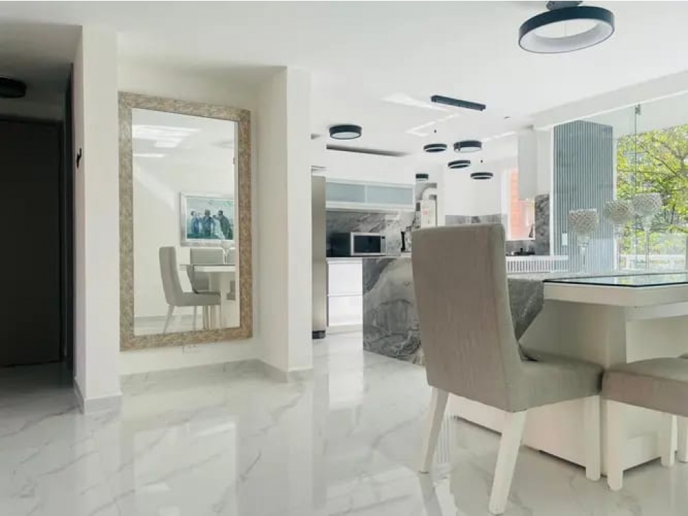 Apartamento reformado en venta El Poblado - Transversal Inferior — foto 2