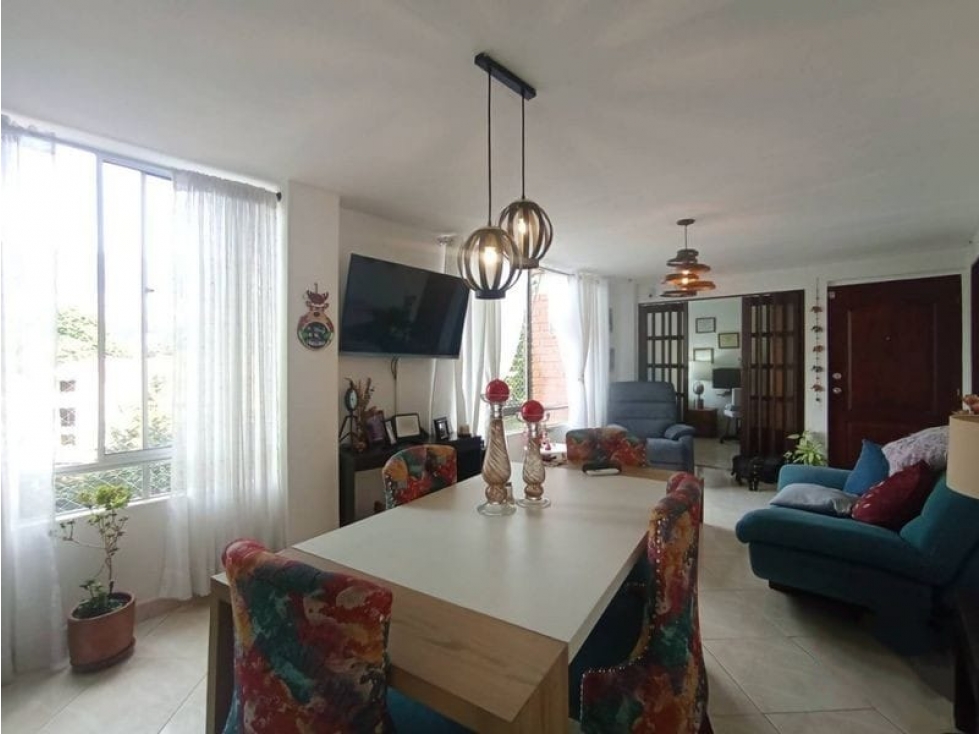 Apartamento en venta Envigado El Dorado - Ubicación estratégica — foto 3