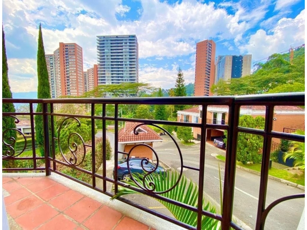 Casa en venta Altos del Poblado - Terraza privada — foto 3