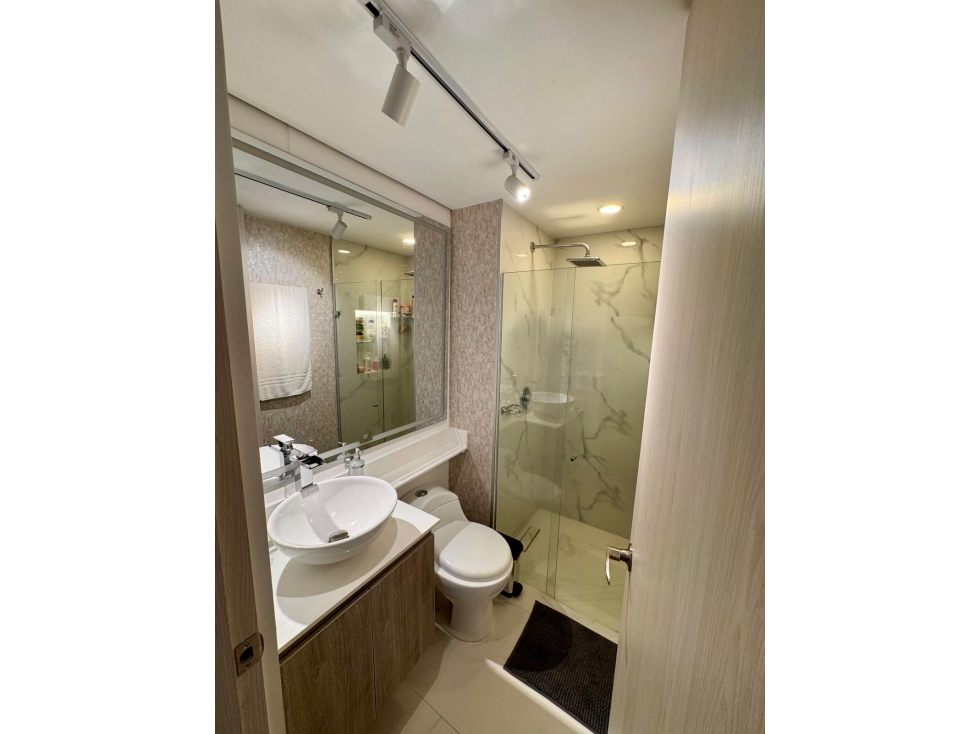 Apartamento en venta El Poblado Country Club - Remodelado — foto 5
