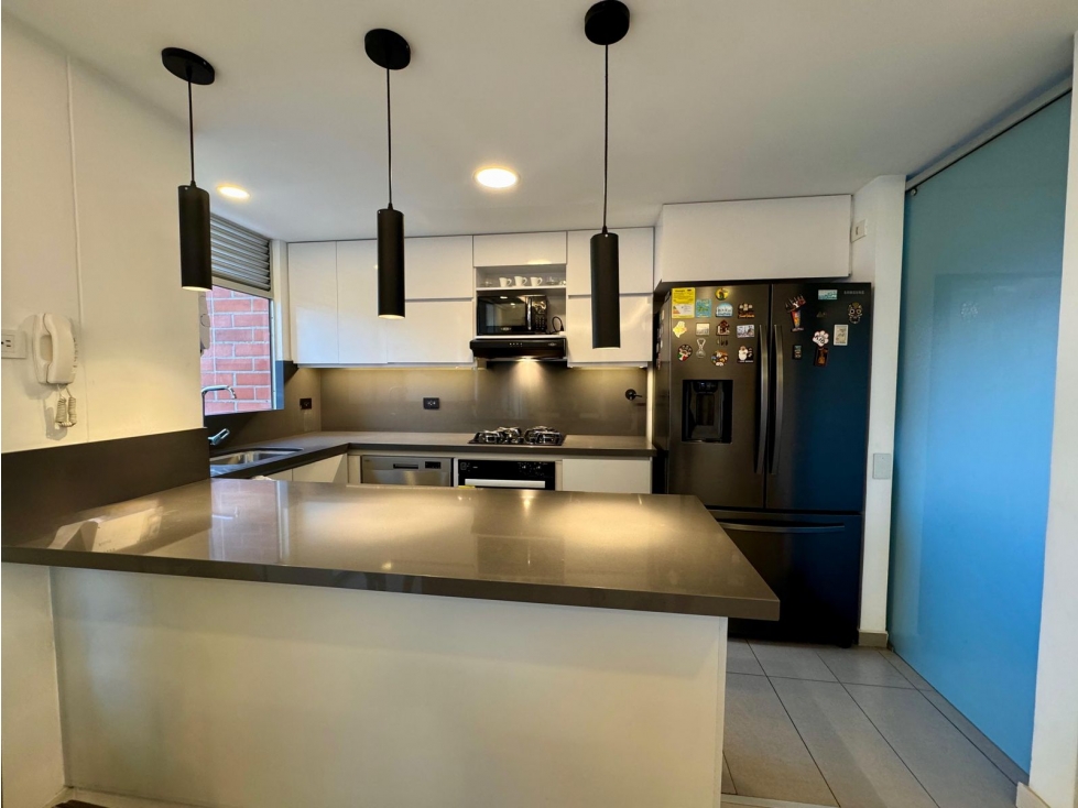 Apartamento en venta El Poblado Country Club - Remodelado — foto 6