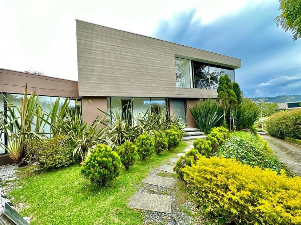 CASA EN VENTA EN EL ALTO DE LAS PALMAS