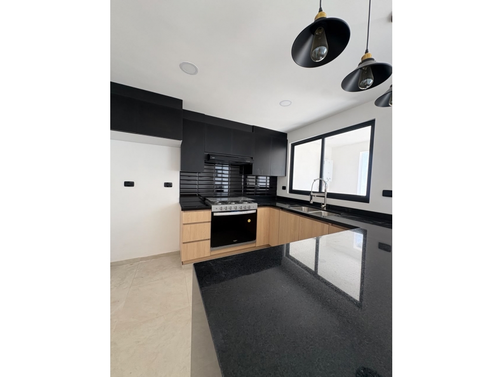 VENTA DE CASA RESIDENCIAL CUATRO VIENTOS — foto 4