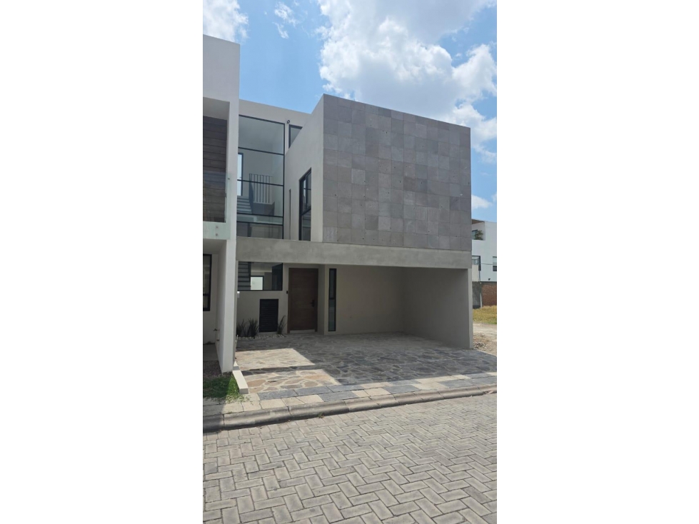CASA EN VENTA MONTE REAL