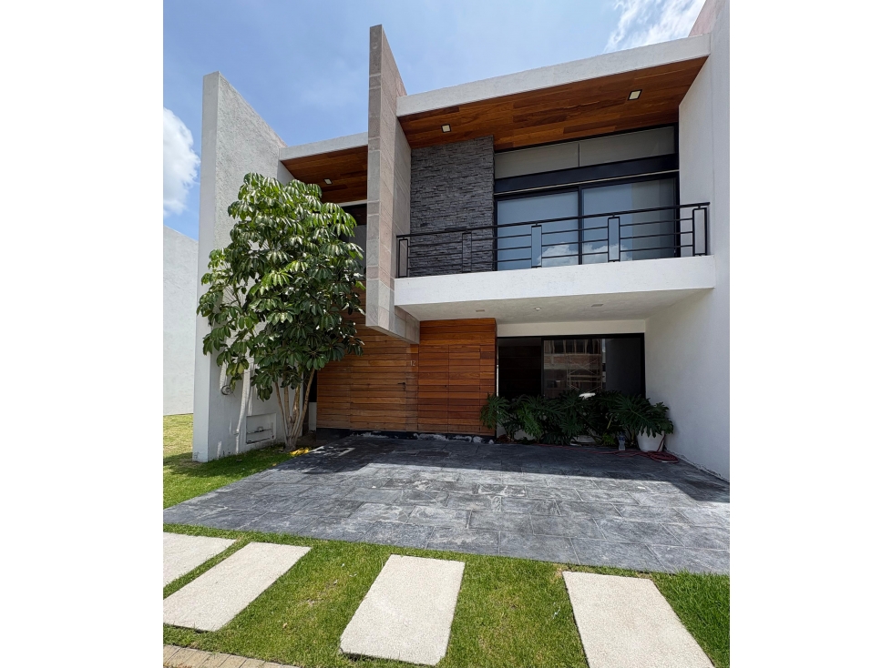 CASA EN RENTA EN PARQUE TLAXCALA - 1