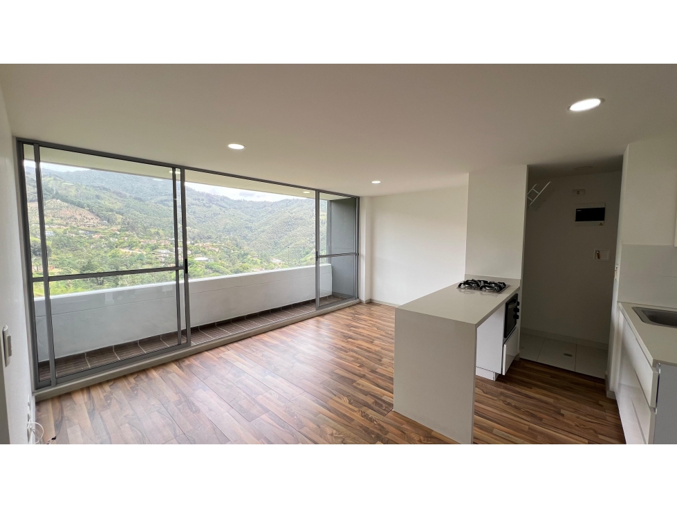 Apartamento en venta en unidad cerrada en las lomitas en Sabaneta — foto 2