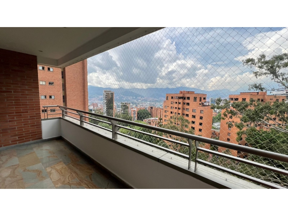 Apartamento de Lujo en el poblado