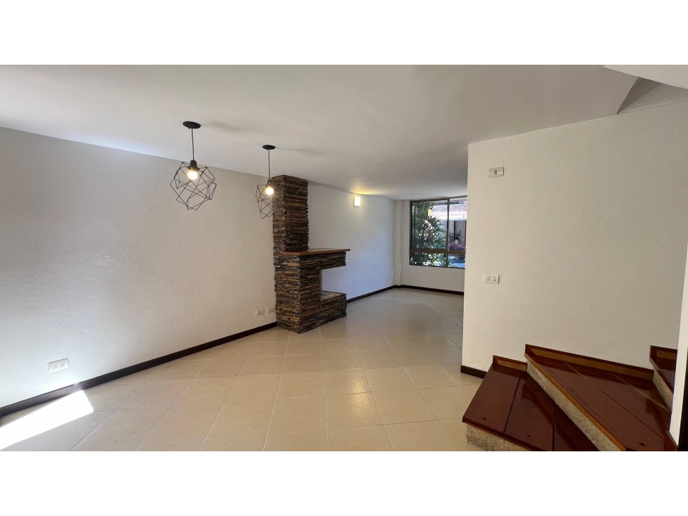 Casa en venta en unidad cerrada en el sector de suramerica — foto 3