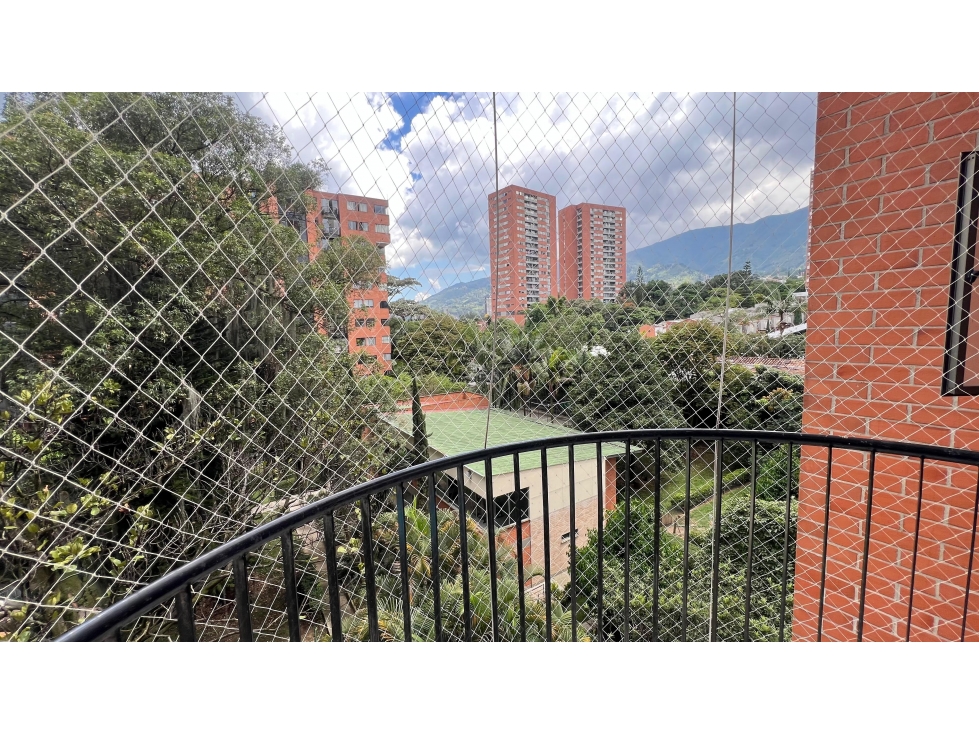 Apartamento en venta en unidad cerrada en suramerica P.S