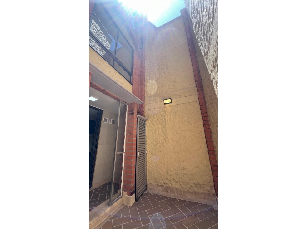 Casa en venta en unidad cerrada en el sector de suramerica — foto 5