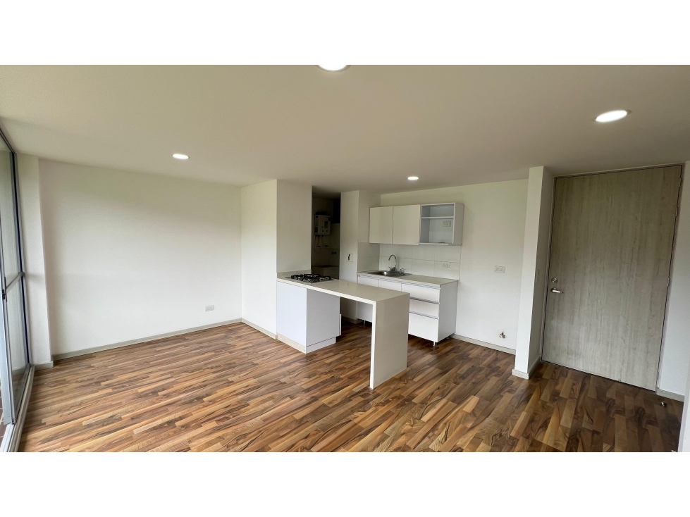 Apartamento en venta en unidad cerrada en las lomitas en Sabaneta — foto 3
