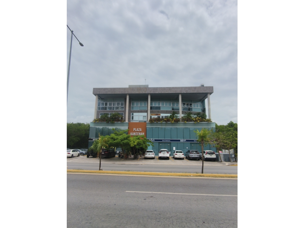 RENTA DE LOCAL 140 M2 EN PLAYA DEL CARMEN - 1