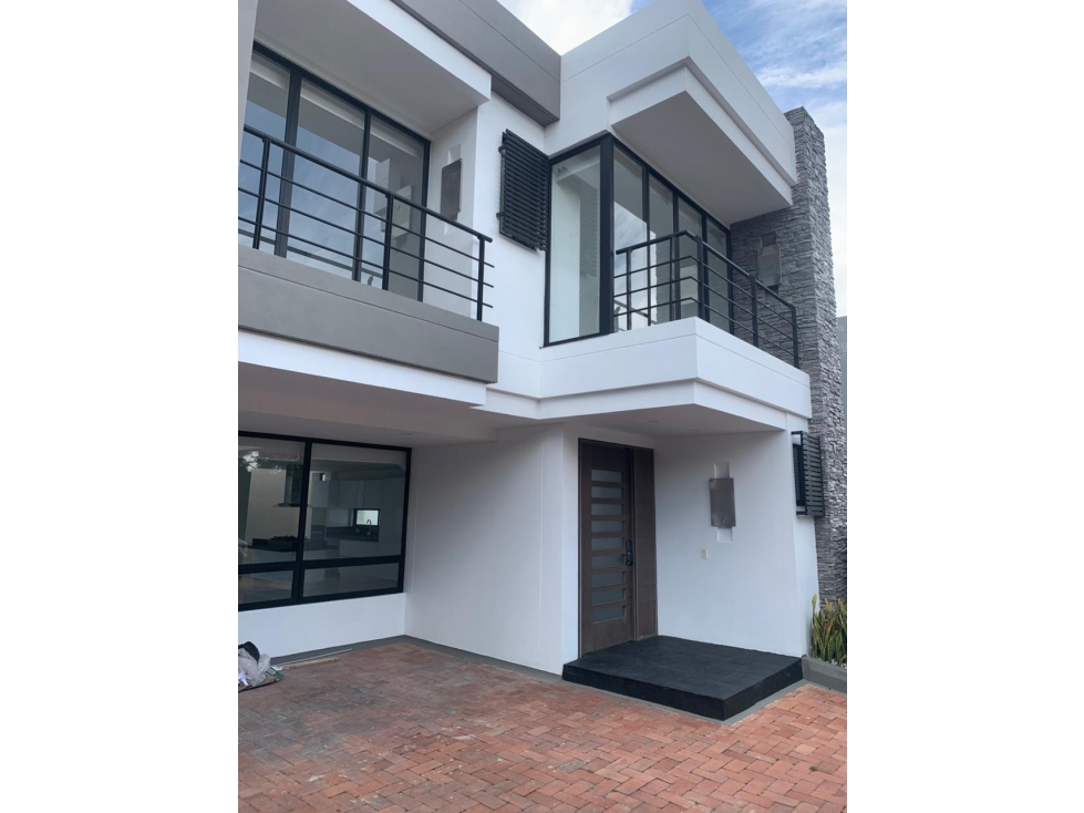 Casa en venta en cota