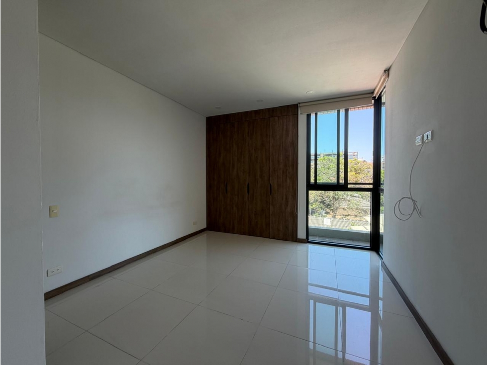 APARTAESTUDIO EN ARRIENDO ALTAMIRA